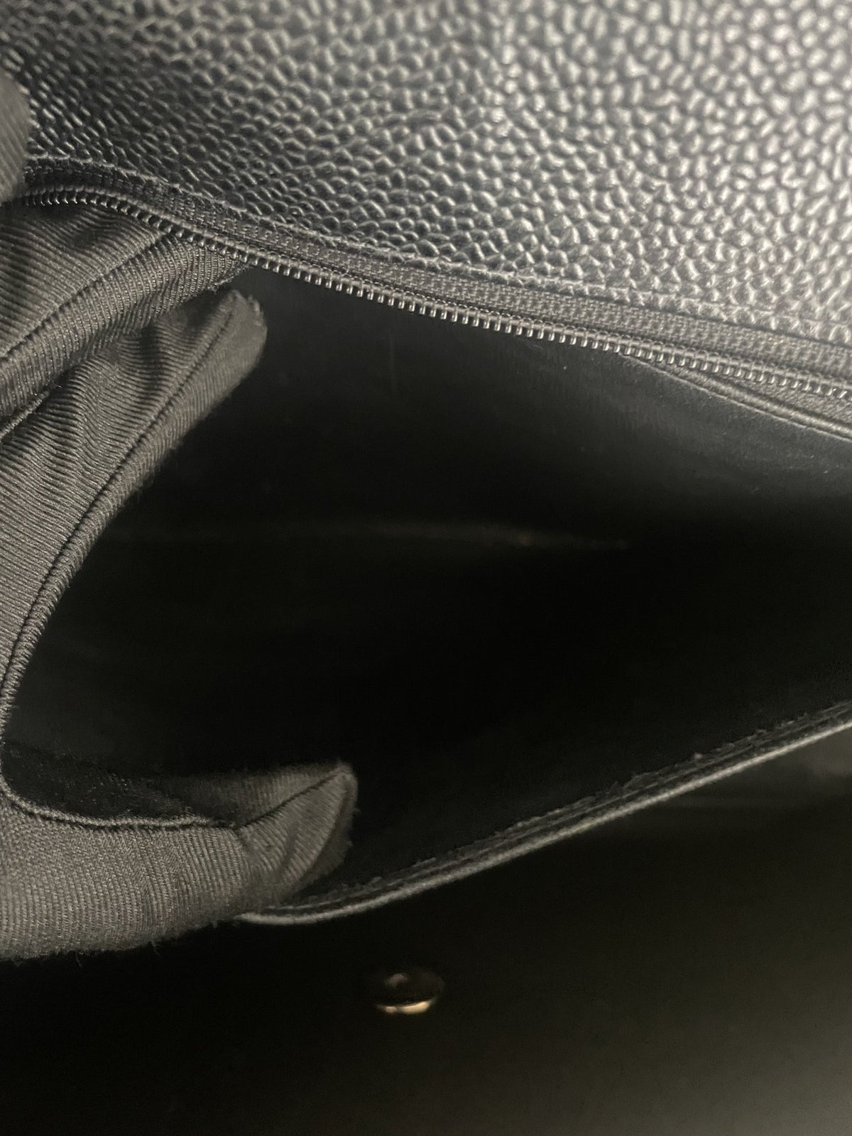 【Chanel】Chanel Black Silver Caviar Quilted Flap Bag