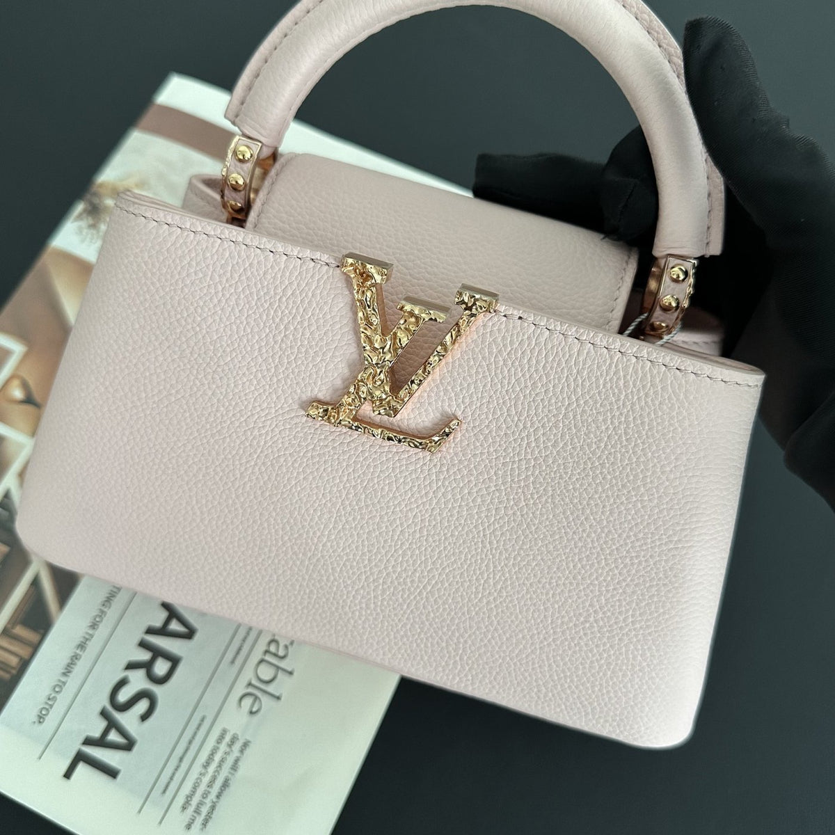 【LV】Louis Vuitton Capucines Mini Pink Taurillon Leather