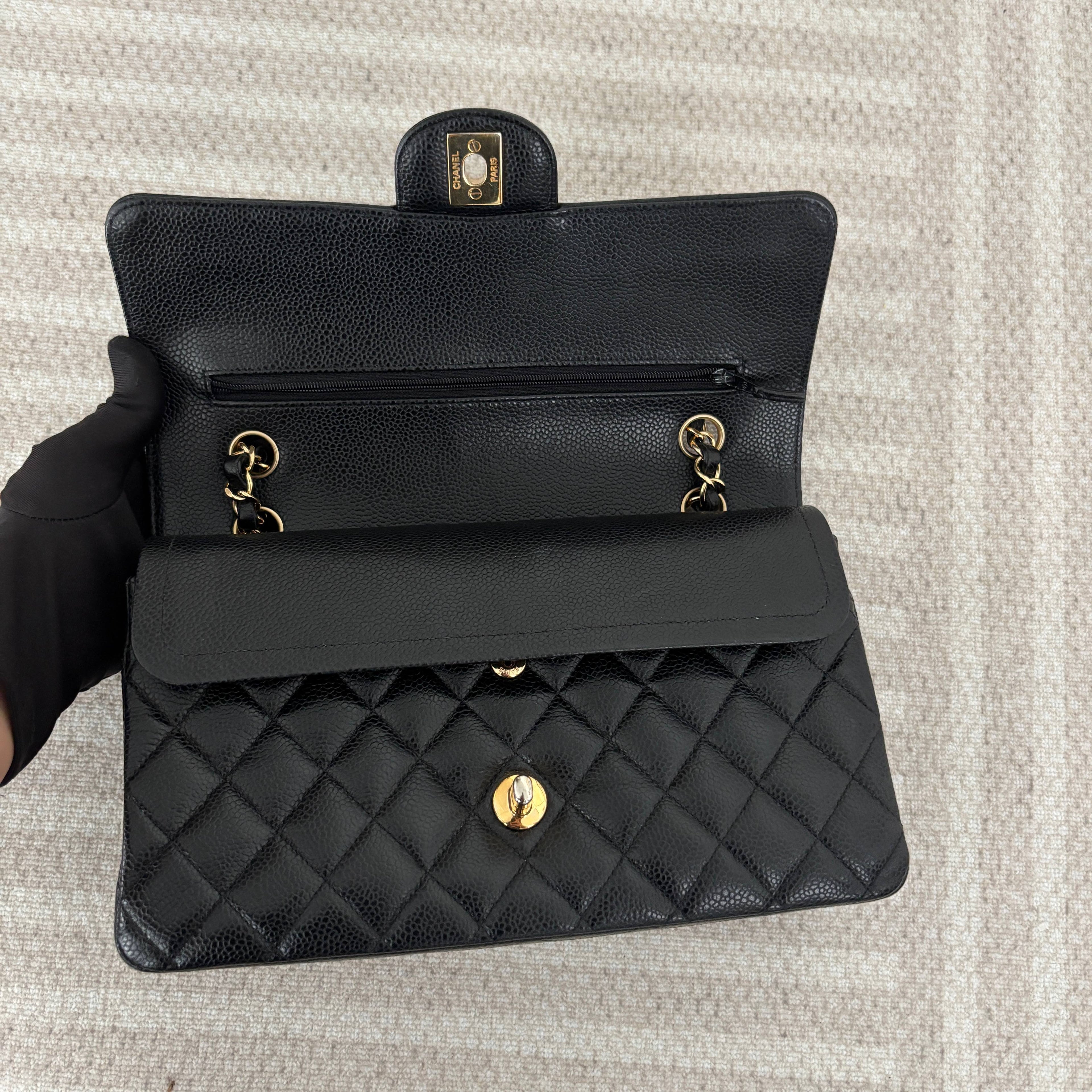 【Chanel】Chanel Black Caviar Classic Flap Bag