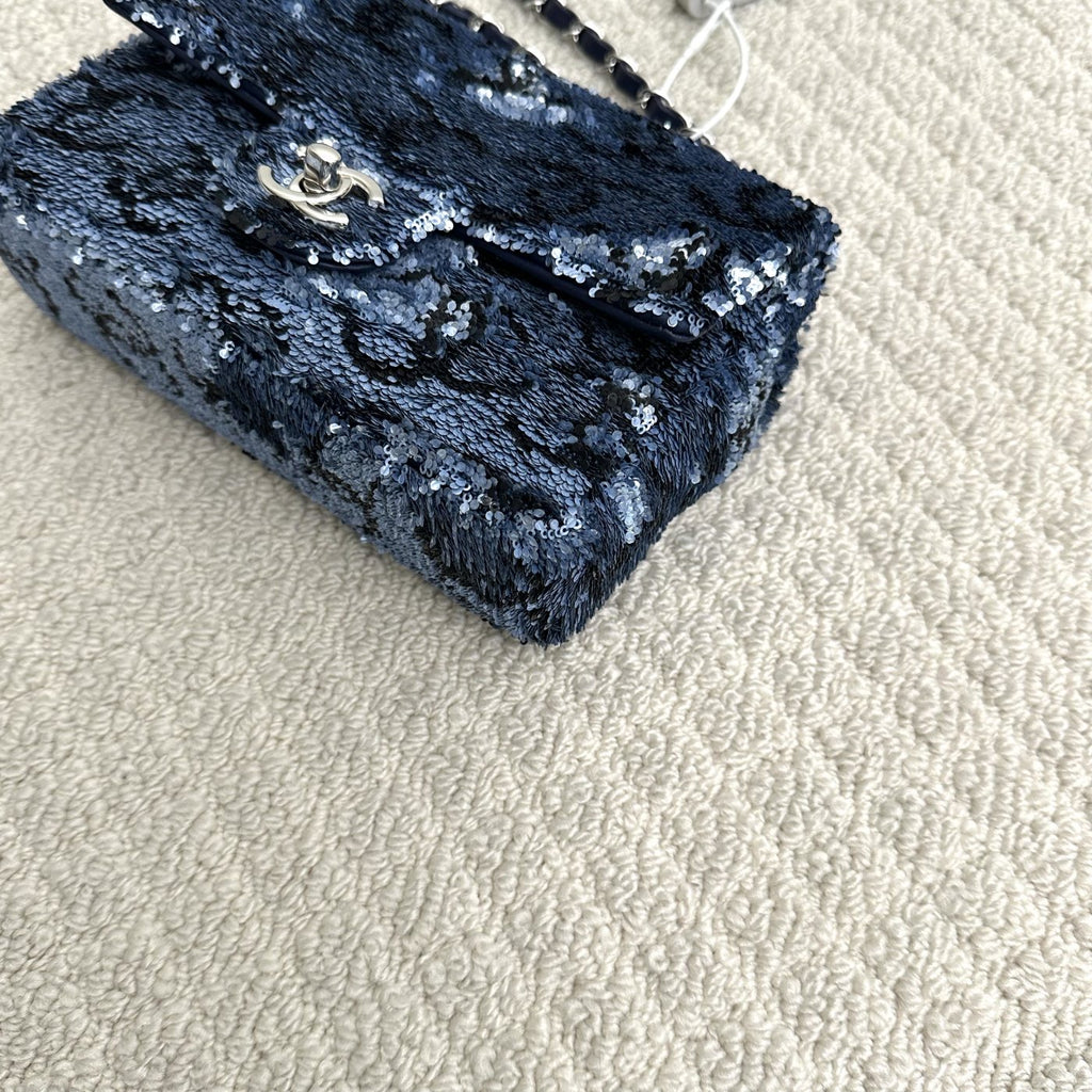 【Chanel】Chanel Black & Navy Sequin Classic Flap Bag