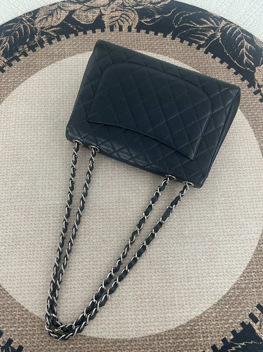 【Chanel】Chanel Black Silver Caviar Quilted Flap Bag