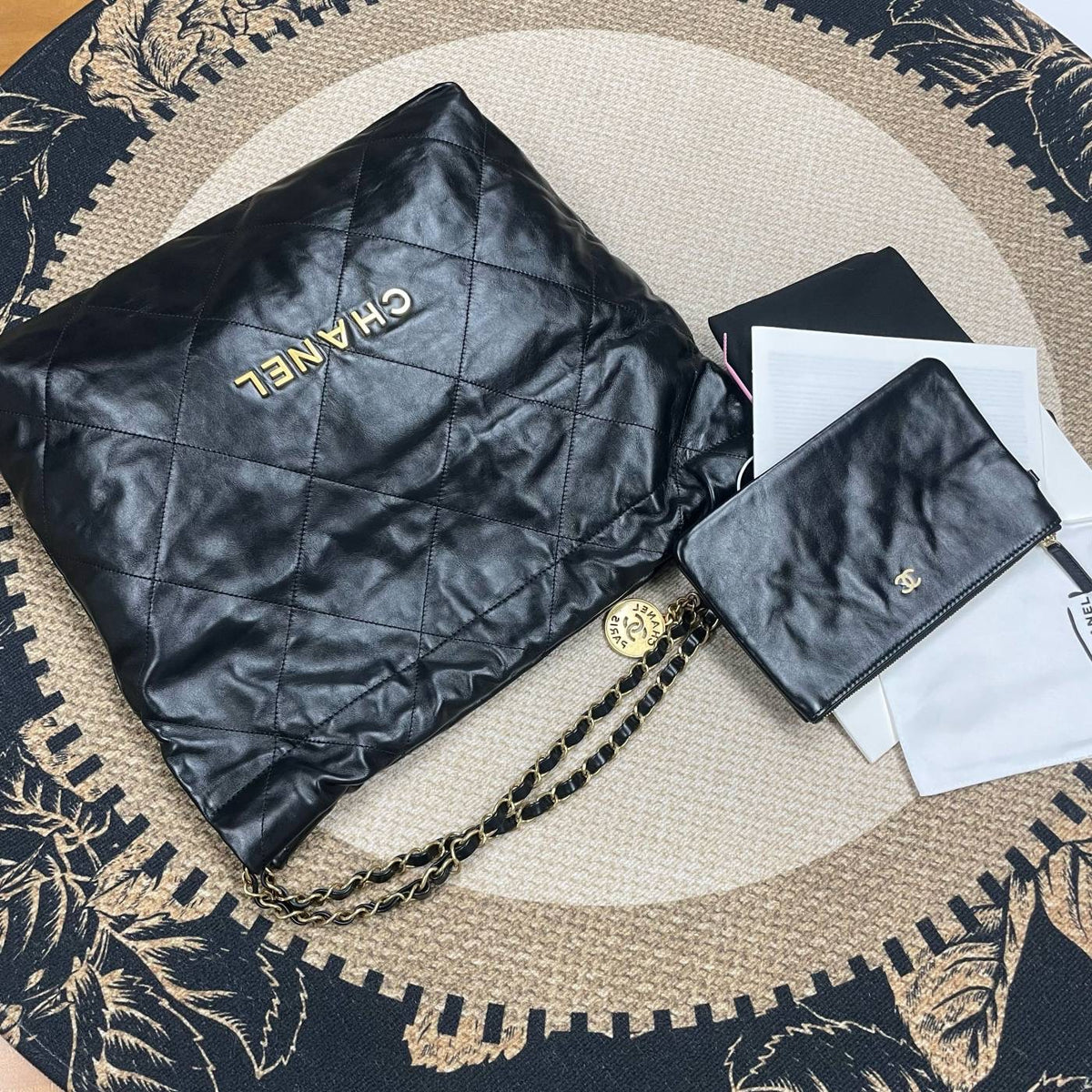 【Chanel】Chanel 22 Handbag Black Shiny Calfskin with Gold-Tone Hardware