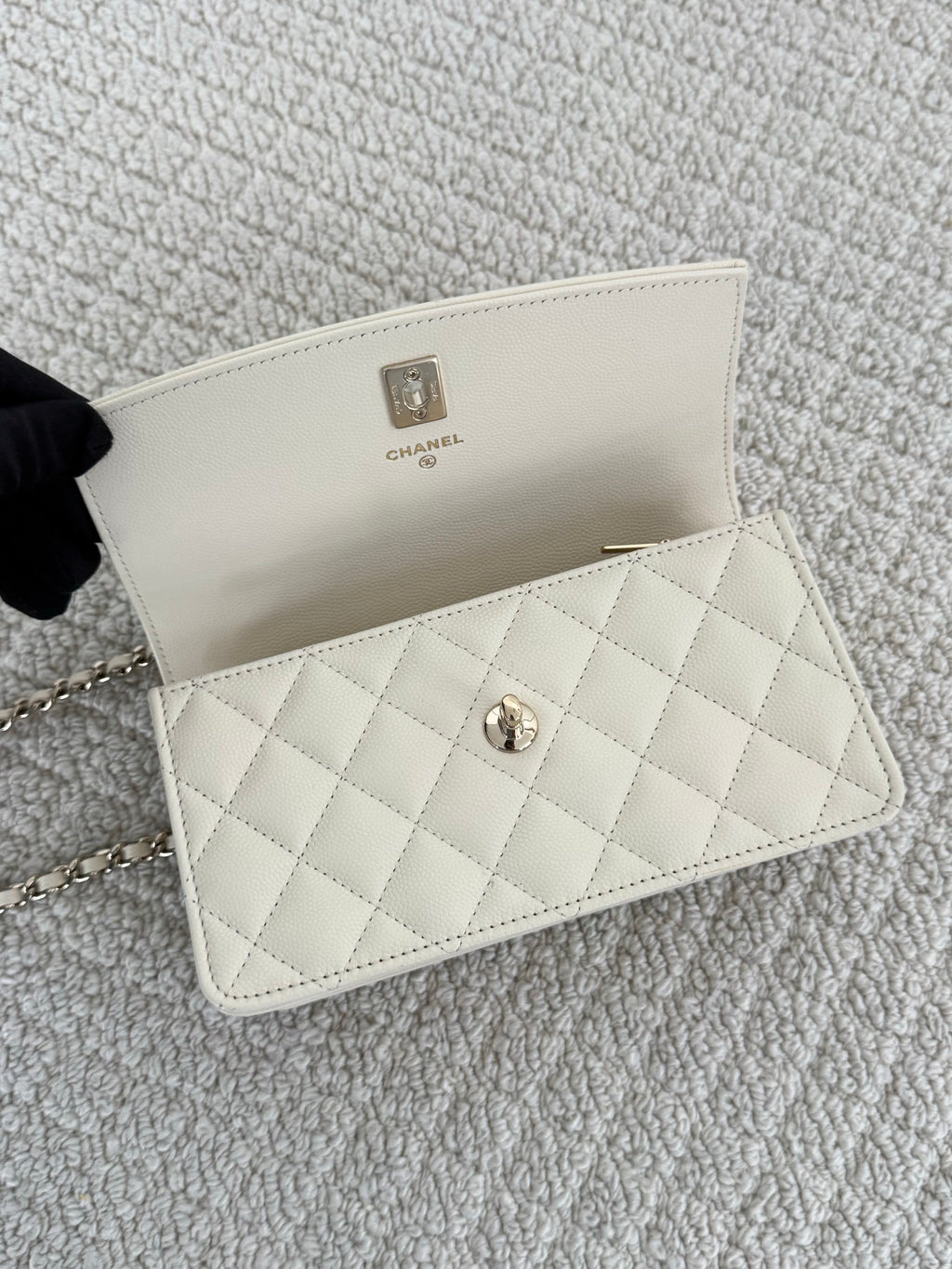 【Chanel】Chanel White Gold Caviar Leather Accordion Top Handle Bag