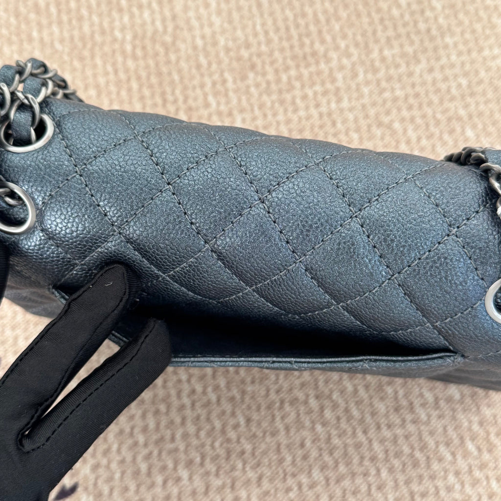 【Chanel】Chanel Charcoal Grey Caviar Medium Classic Flap