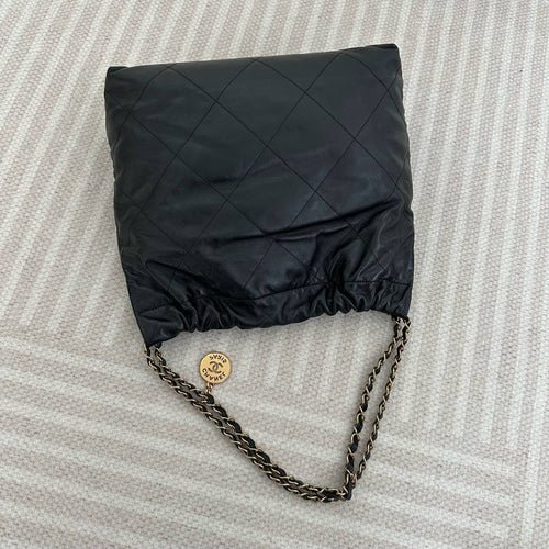 【Chanel】Chanel 22 Bag Medium, Black with Gold Hardware