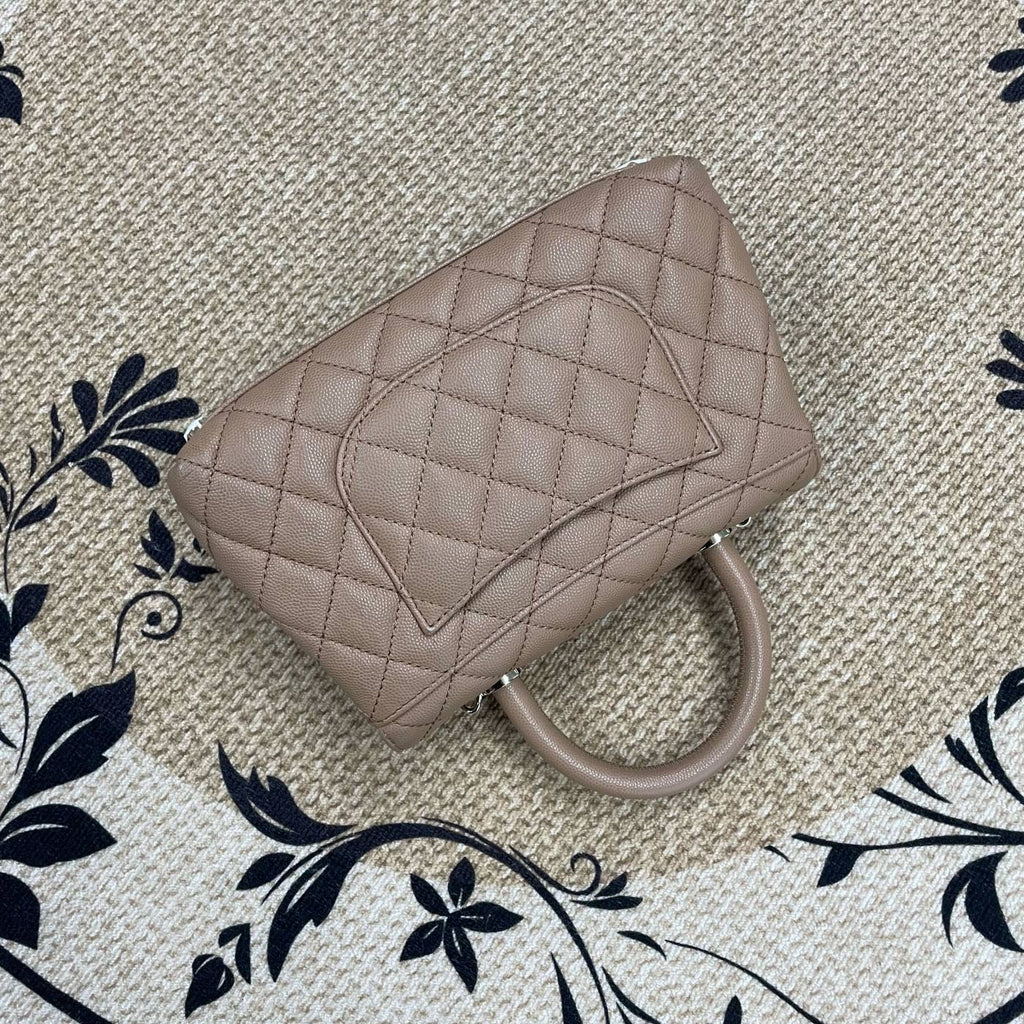 【Chanel】Chanel Coco Handle Beige (Milk Tea) Caviar Leather Handbag-7215913