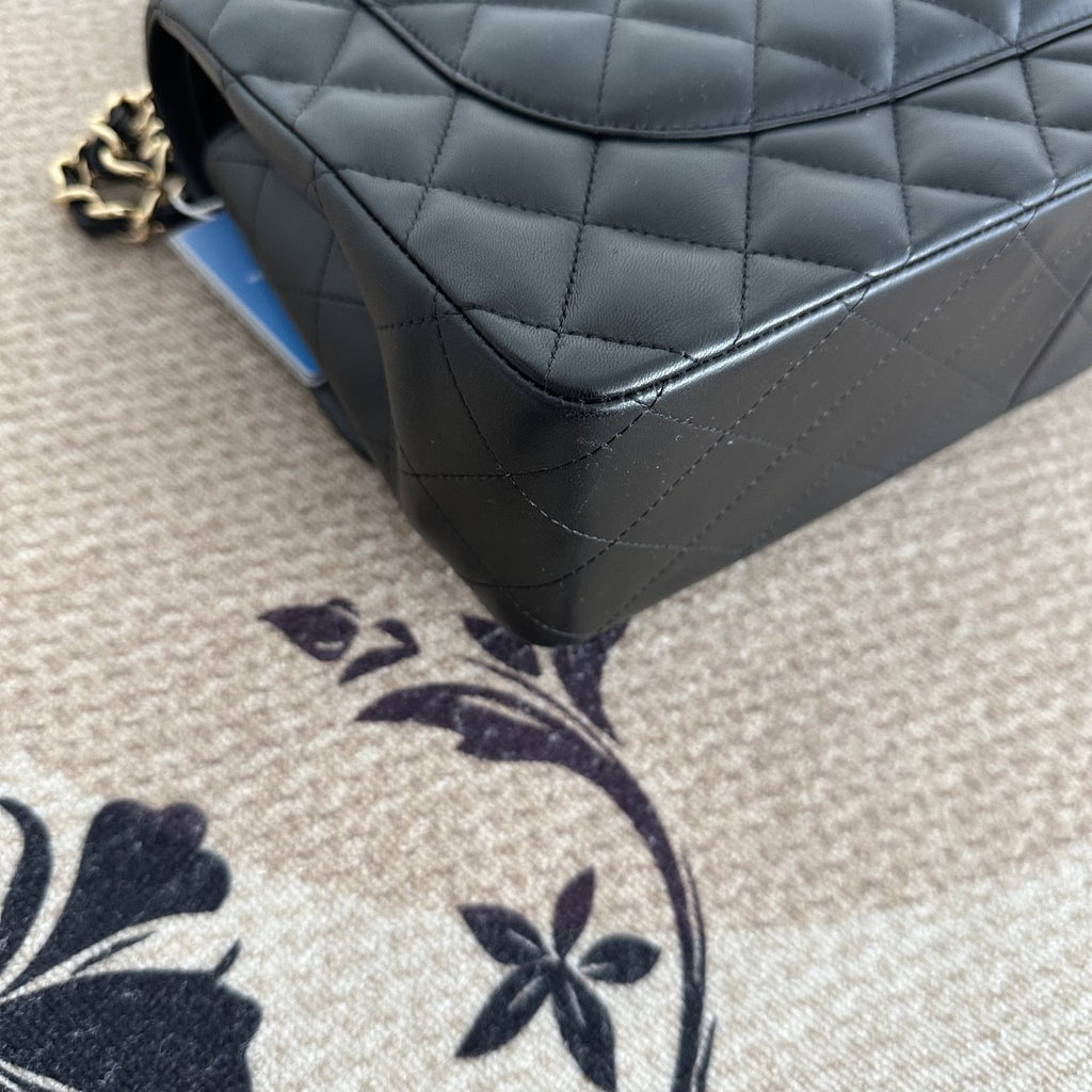 【Chanel】Black Gold Lambskin CF Jumbo