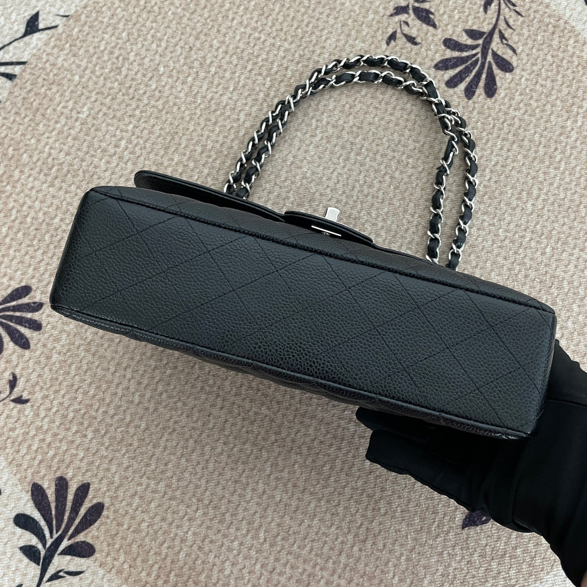 【Chanel】Chanel Medium Classic Flap Bag, Black Caviar, Silver-Tone Hardware-0201790LD