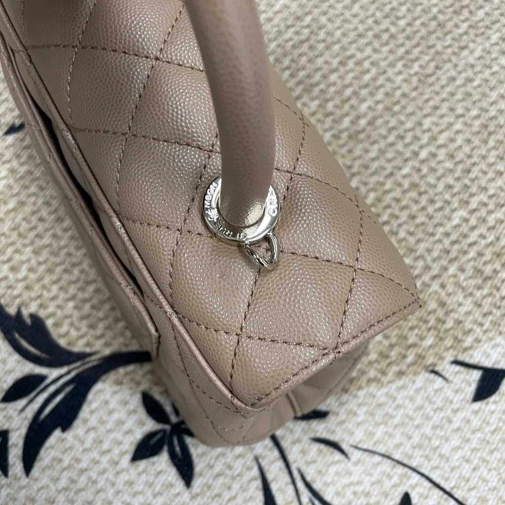 【Chanel】Chanel Coco Handle Beige (Milk Tea) Caviar Leather Handbag-7215913