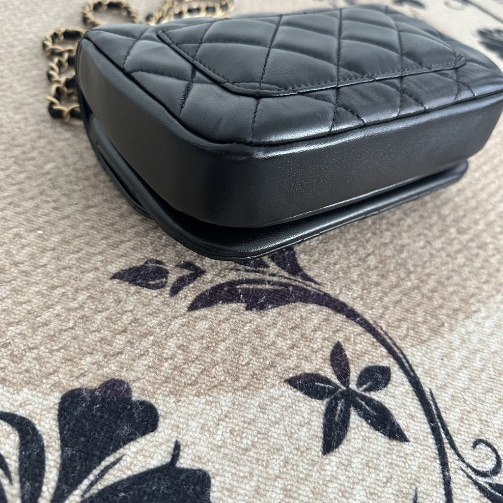 【Chanel】Chanel Mini Square Flap Bag With Top Handle