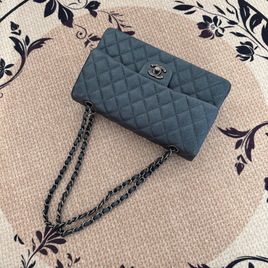 【Chanel】Chanel Charcoal Grey Caviar Medium Classic Flap