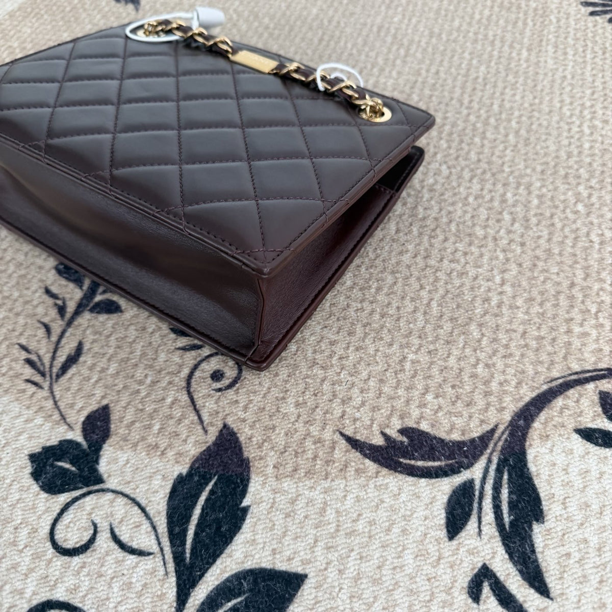 【Chanel】Chanel Red Gold Chain Tote Bag