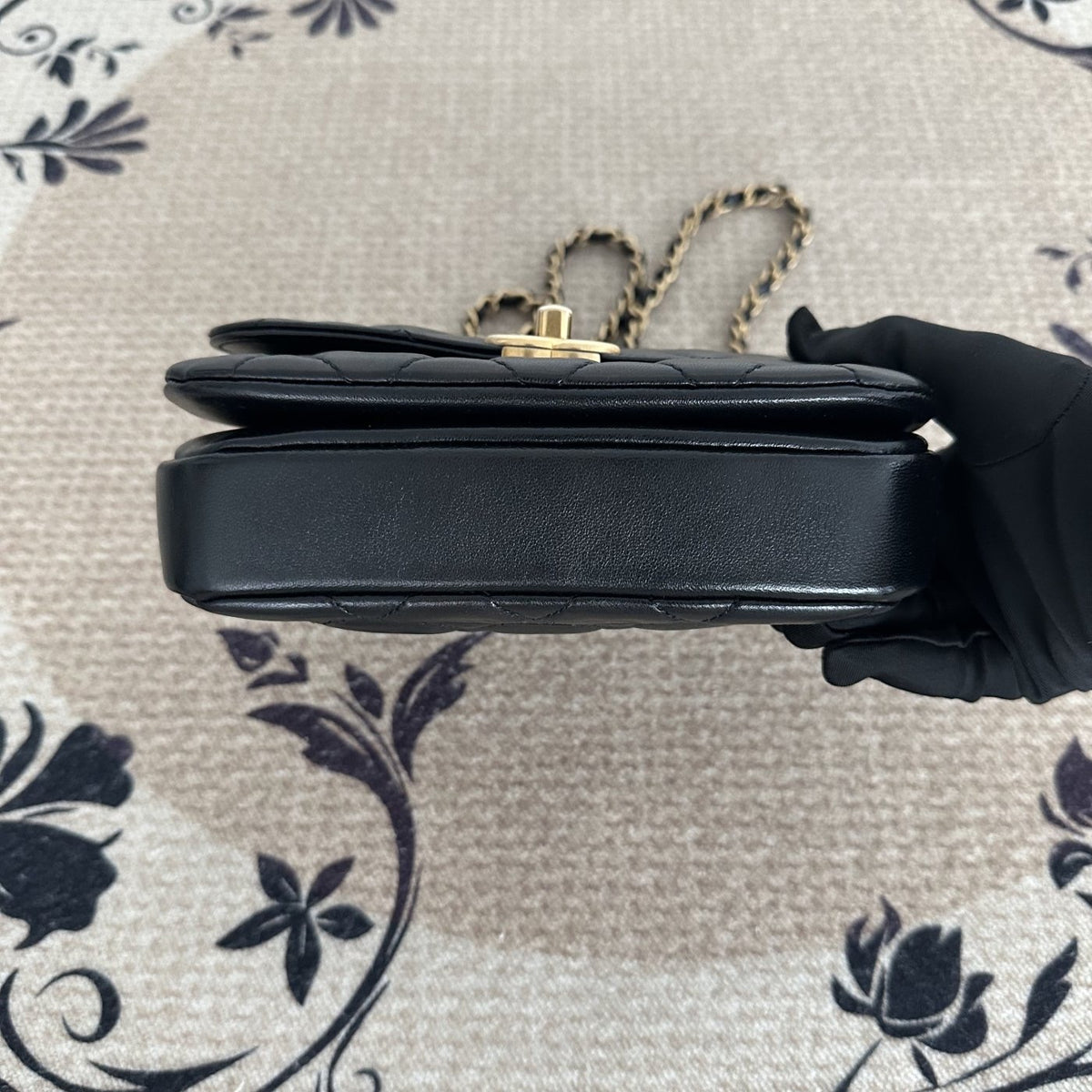 【Chanel】Chanel Mini Square Flap Bag With Top Handle