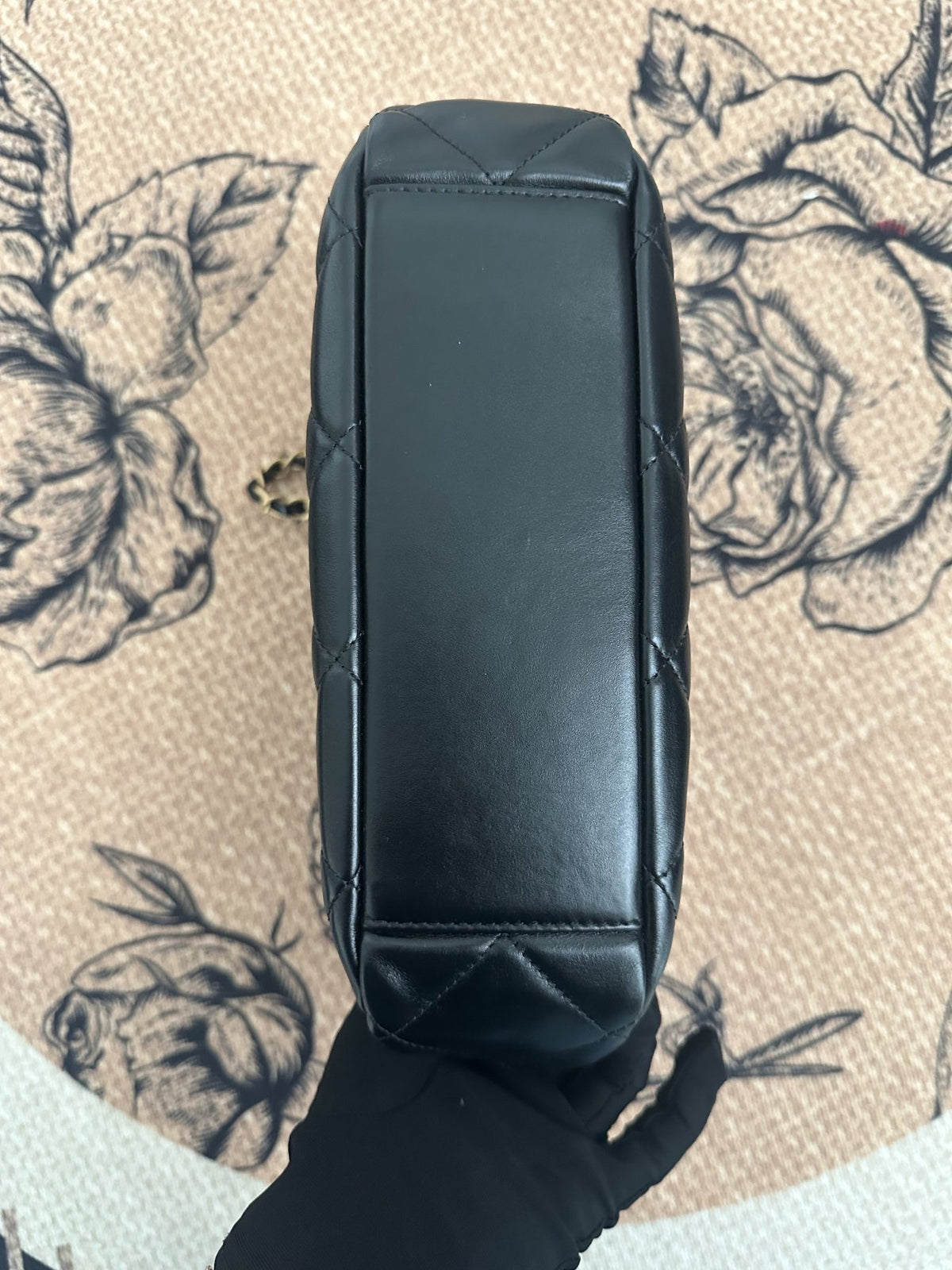 【Chanel】Chanel Black Gold Hobo Underarm Bag