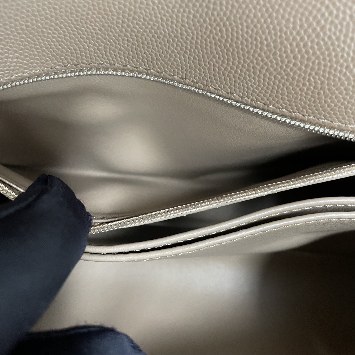【Chanel】Chanel Coco Handle Beige (Milk Tea) Caviar Leather Handbag-7215913