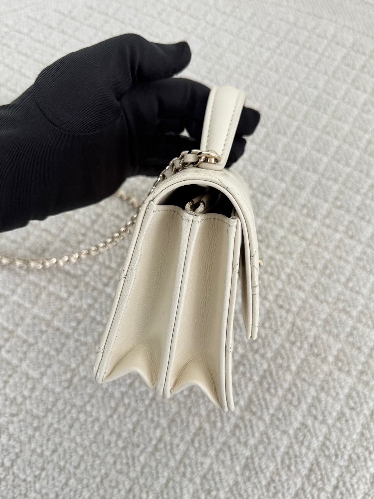 【Chanel】Chanel White Gold Caviar Leather Accordion Top Handle Bag