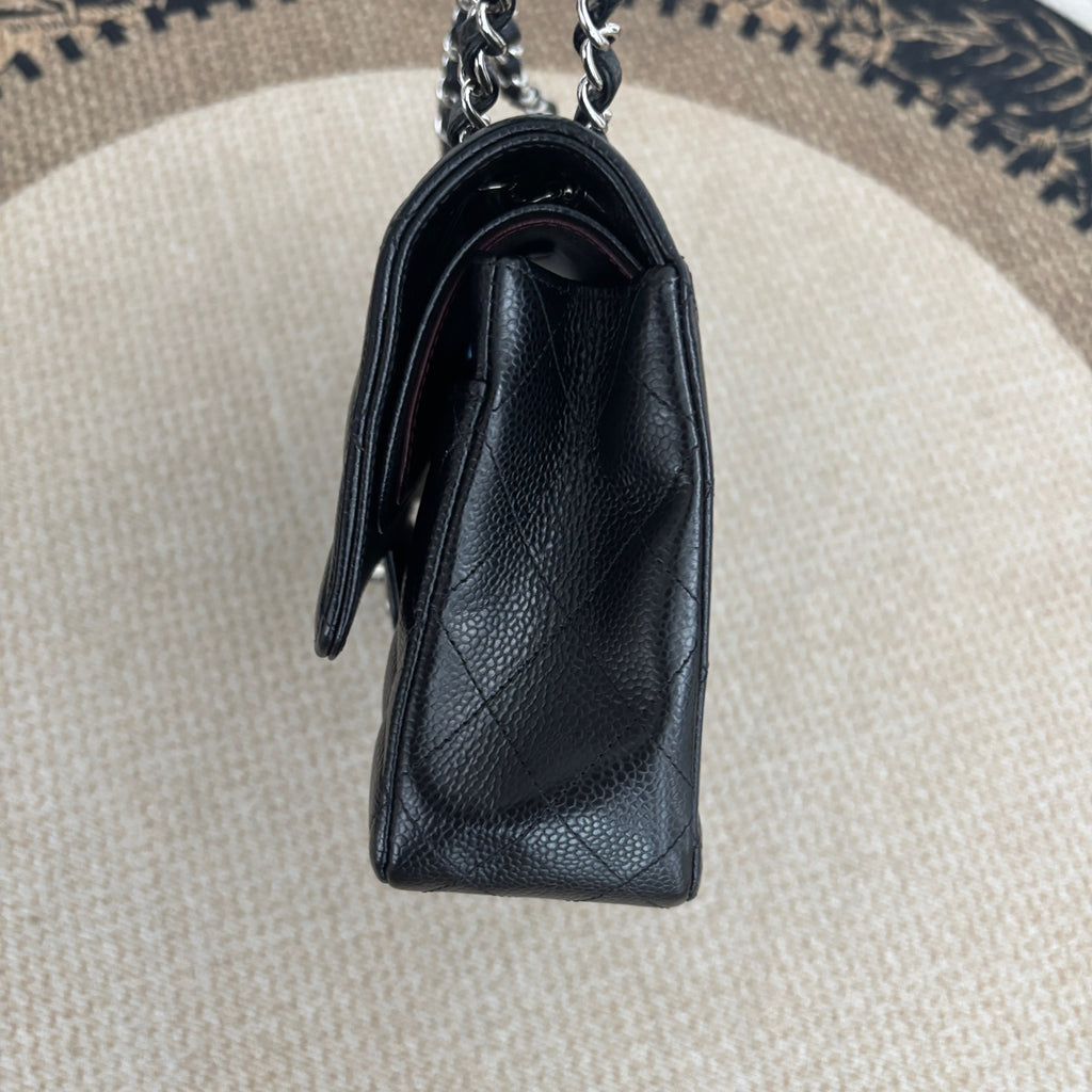 【Chanel】Chanel Medium Classic Flap Bag 25, Black Caviar, Silver-Tone Hardware-7213009