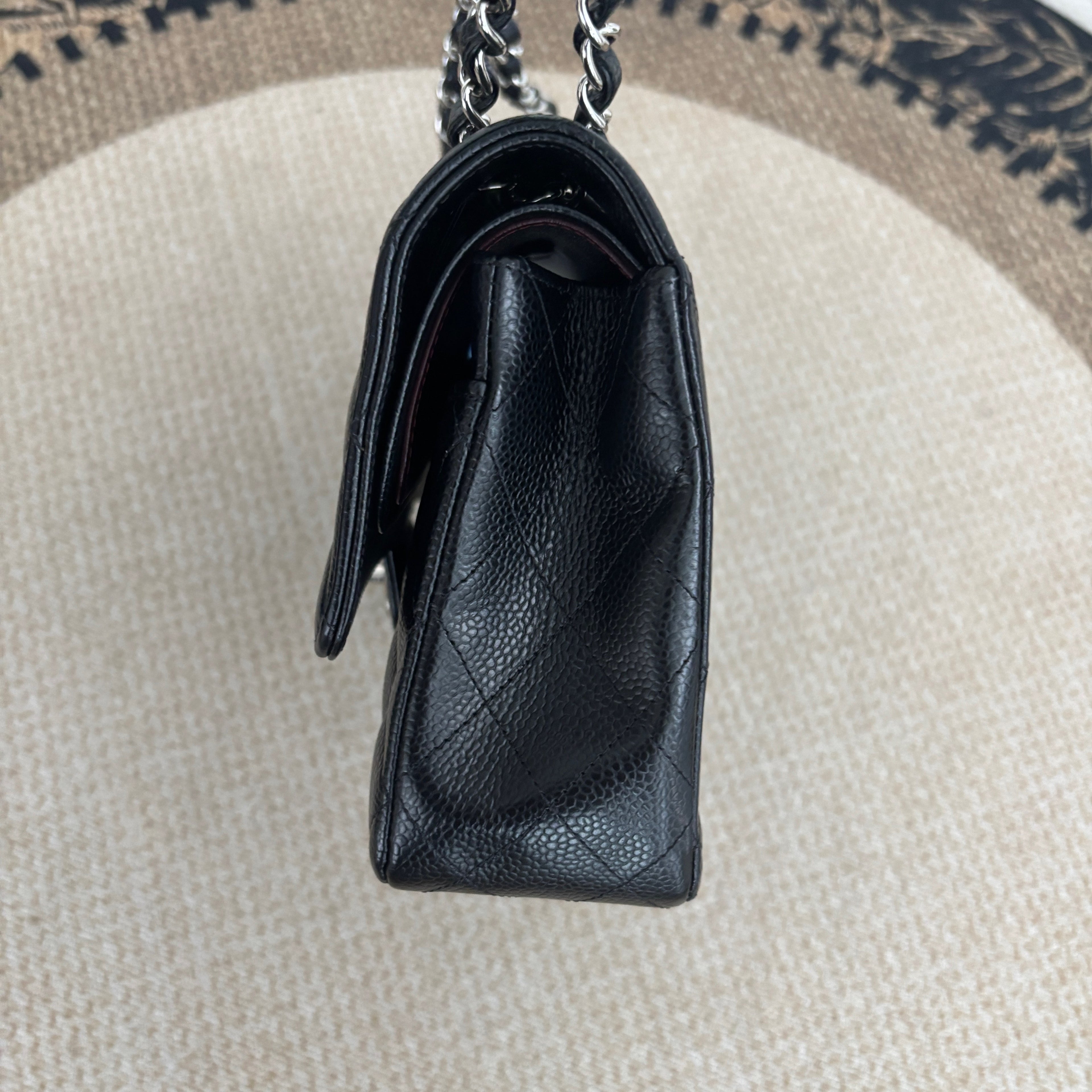 【Chanel】Chanel Medium Classic Flap Bag 25, Black Caviar, Silver-Tone Hardware-7213009