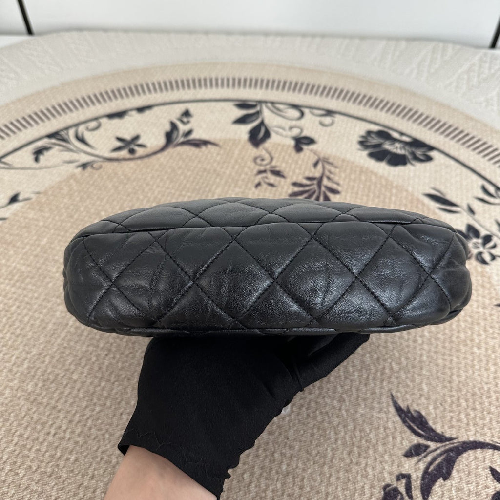 【Chanel】Chanel Hobo Underarm Bag, Black with Gold‑tone Hardware