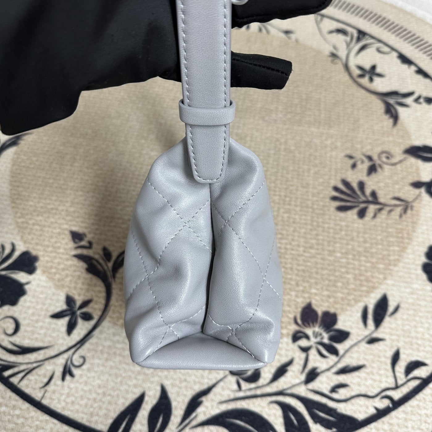【Chanel】Chanel 26P Grey Gold Hobo Bag, Gold-Tone Hardware-7214108