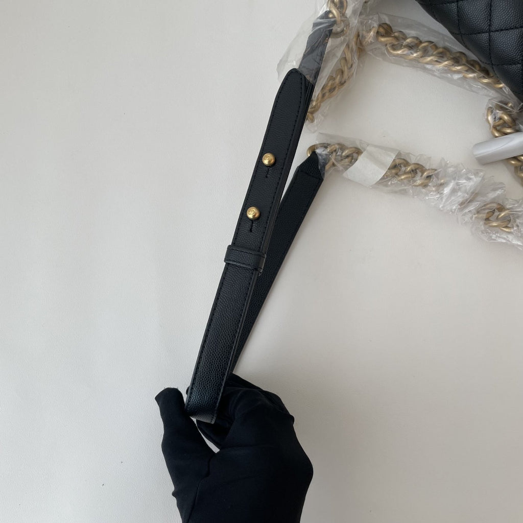 【Chanel】Chanel Black Gold Le Boy Flap Bag