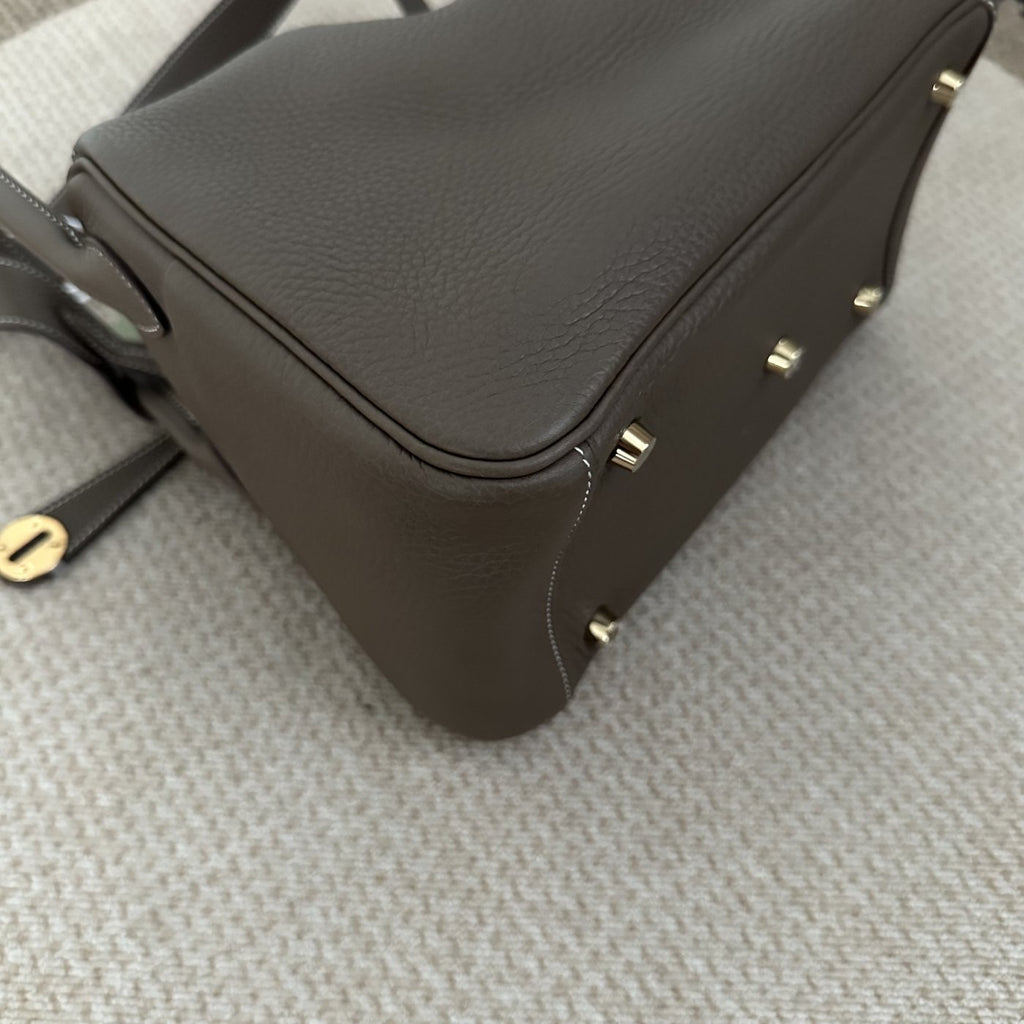 【Hermes】Hermès Lindy 26 Etoupe Gold Hardware B Stamp