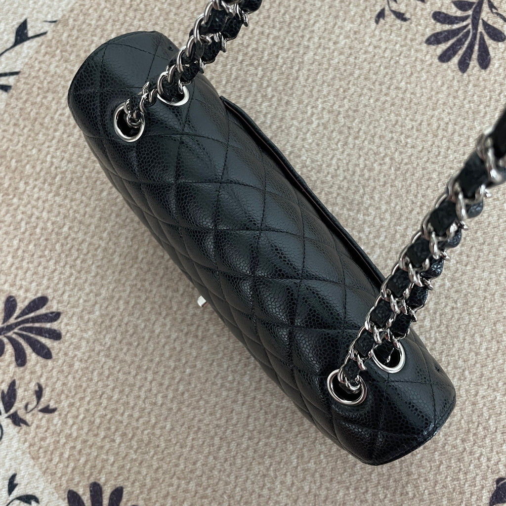 【Chanel】Chanel Medium Classic Flap Bag, Black Caviar, Silver-Tone Hardware-0201790LD