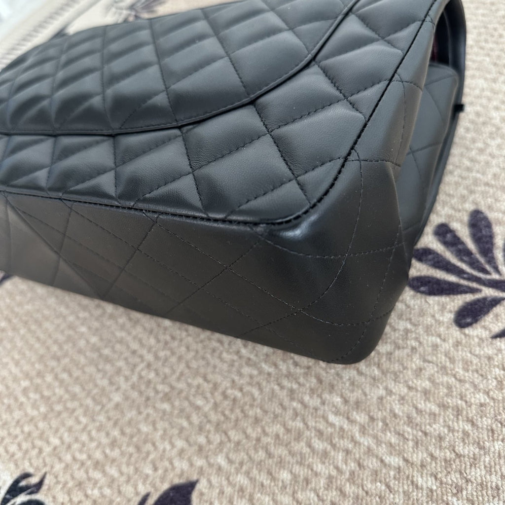【Chanel】Black Gold Lambskin CF Jumbo
