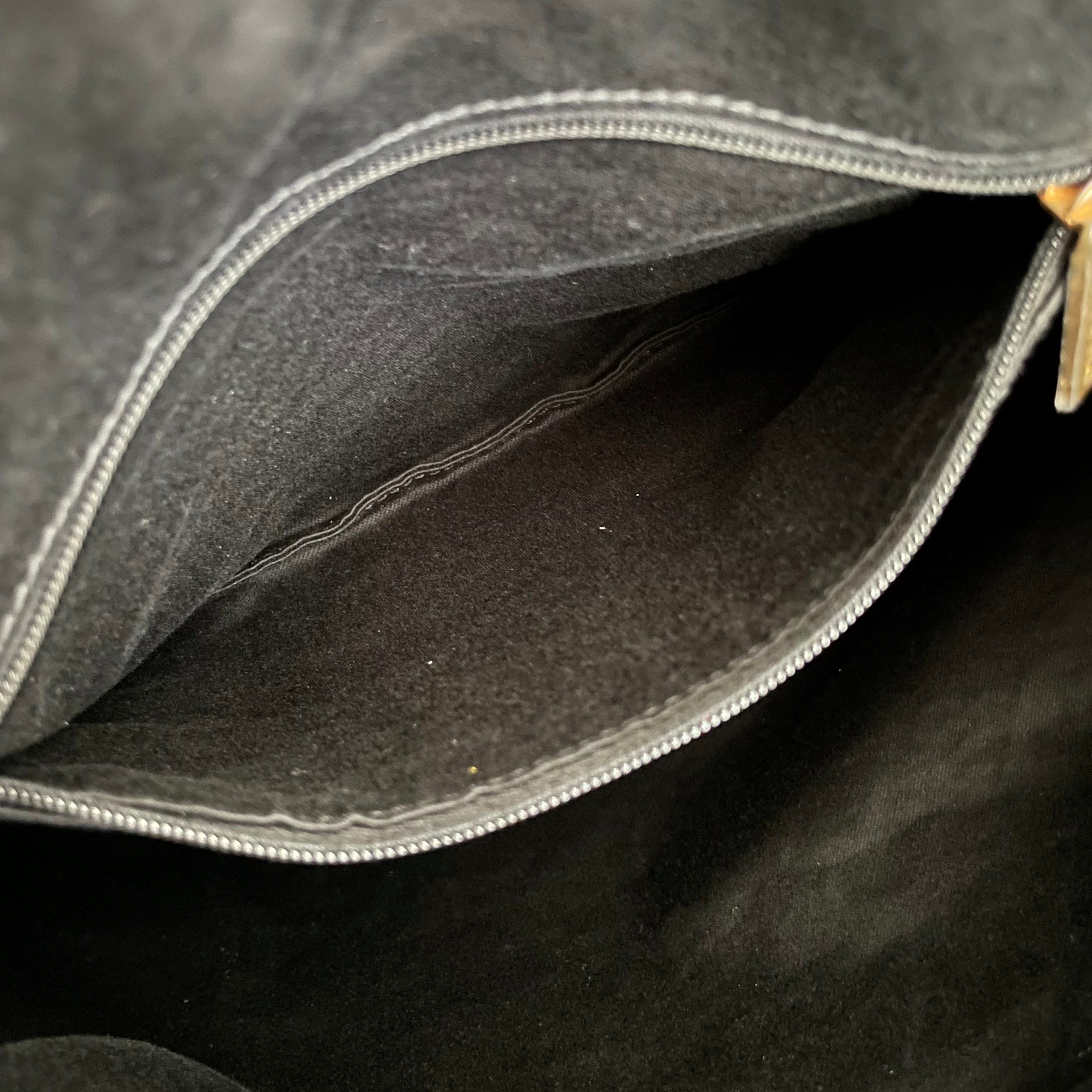 【Chanel】Chanel 26C Black Caviar Hobo Bag, Gold-Tone Hardware-0200161