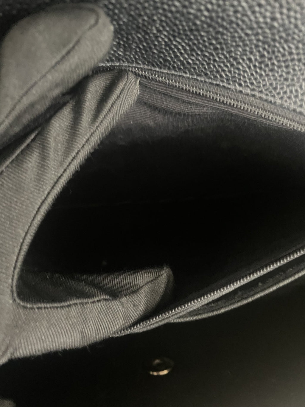 【Chanel】Chanel Black Silver Caviar Quilted Flap Bag