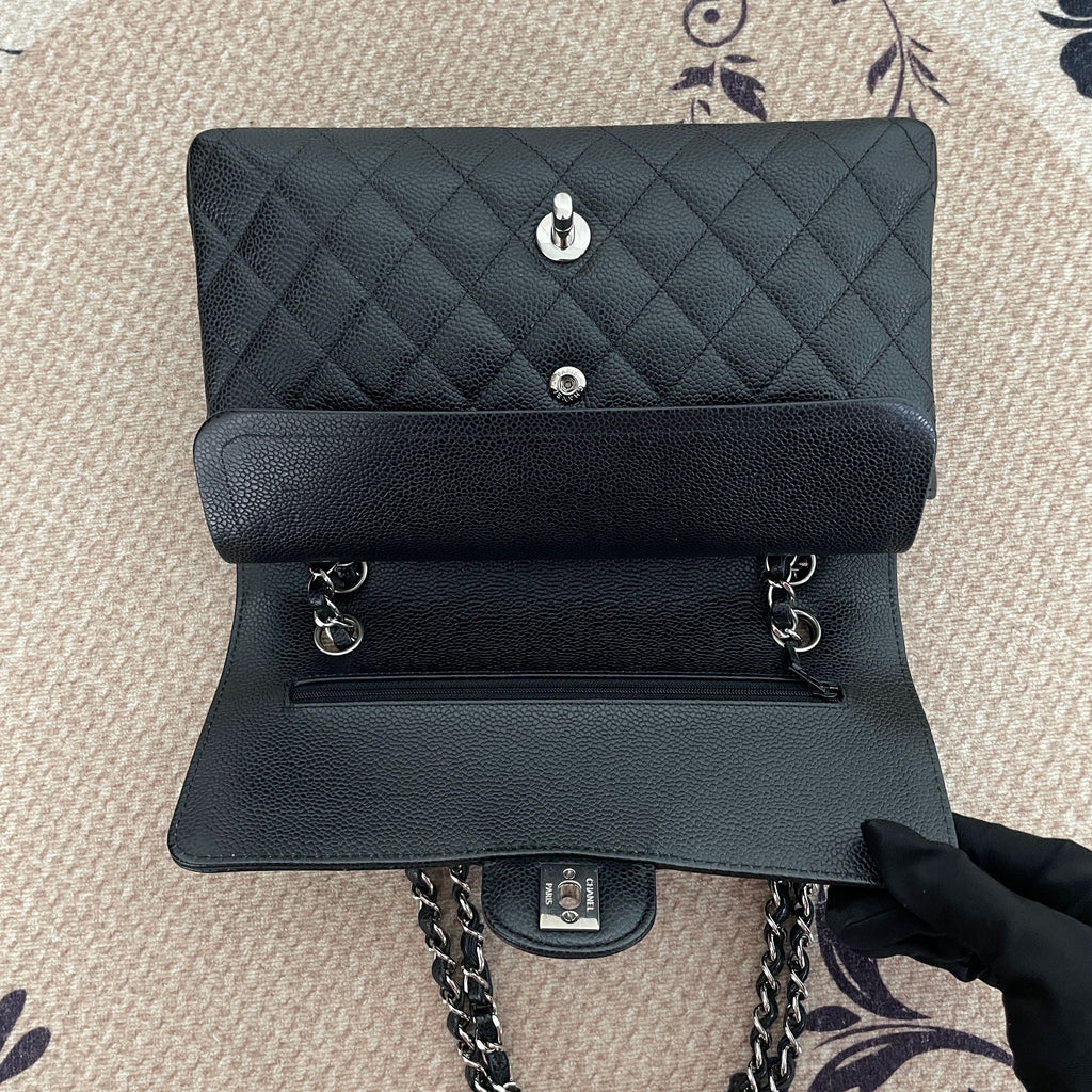 【Chanel】Chanel Medium Classic Flap Bag, Black Caviar, Silver-Tone Hardware-0201790LD