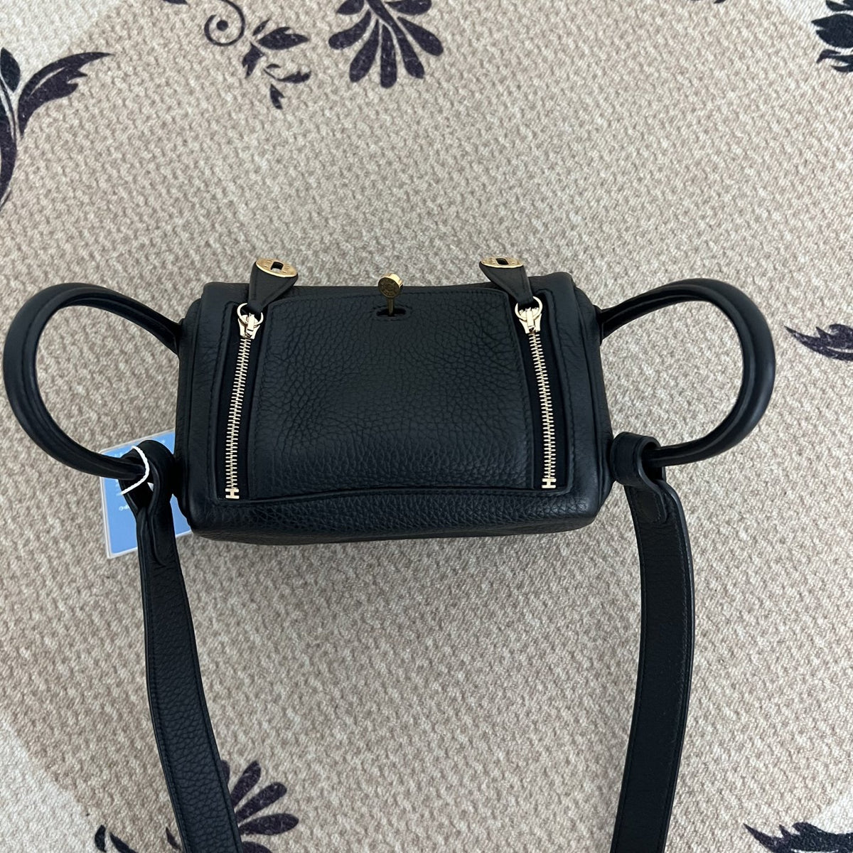 【Hermes】Hermès Black Lindy Gold Hardware