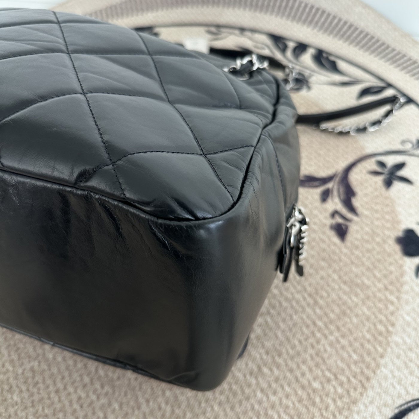 【Chanel】Chanel Black Caviar Boston 2-Way Bag with Luggage Tag, Gold-Tone Hardware-7209668