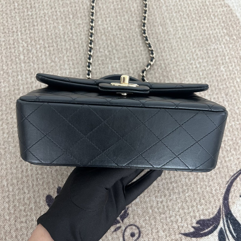 【Chanel】Chanel Classic Flap Large Mini, Black Gold Hardware