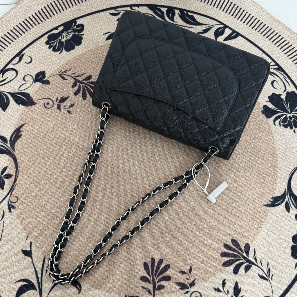 【Chanel】Chanel Black Silver Lambskin Classic Flap Jumbo