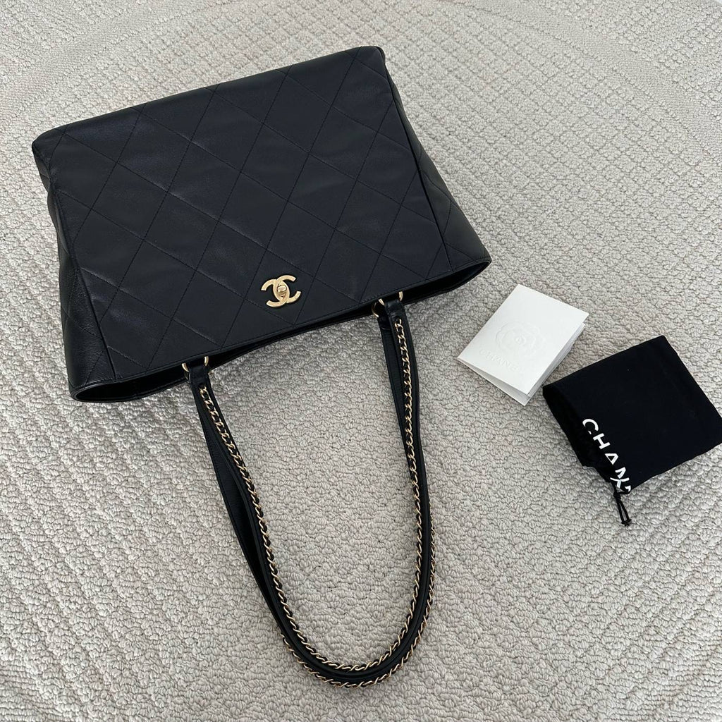 【Chanel】Chanel Tote Bag with Trimmed Shoulder Strap