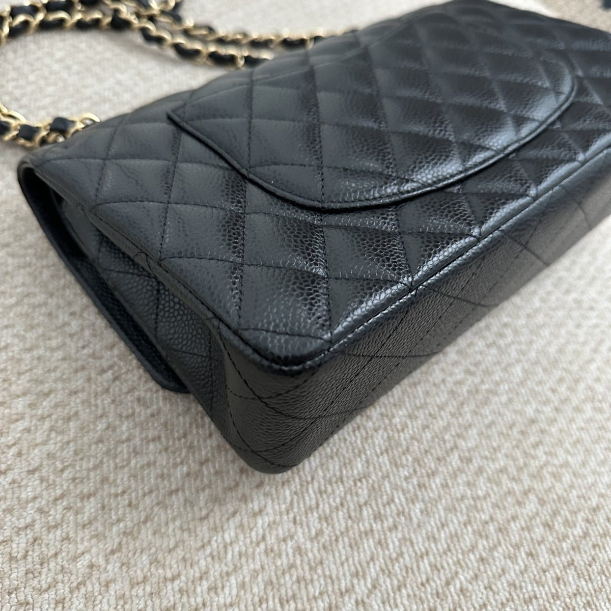 【Chanel】Chanel Black Caviar Classic Double Flap Bag, Gold-Tone Hardware-7212231LD