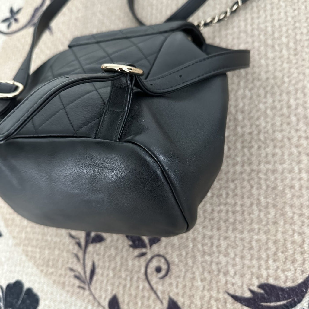 【Chanel】Chanel Black Caviar Duma Backpack, Gold-Tone Hardware-7216141