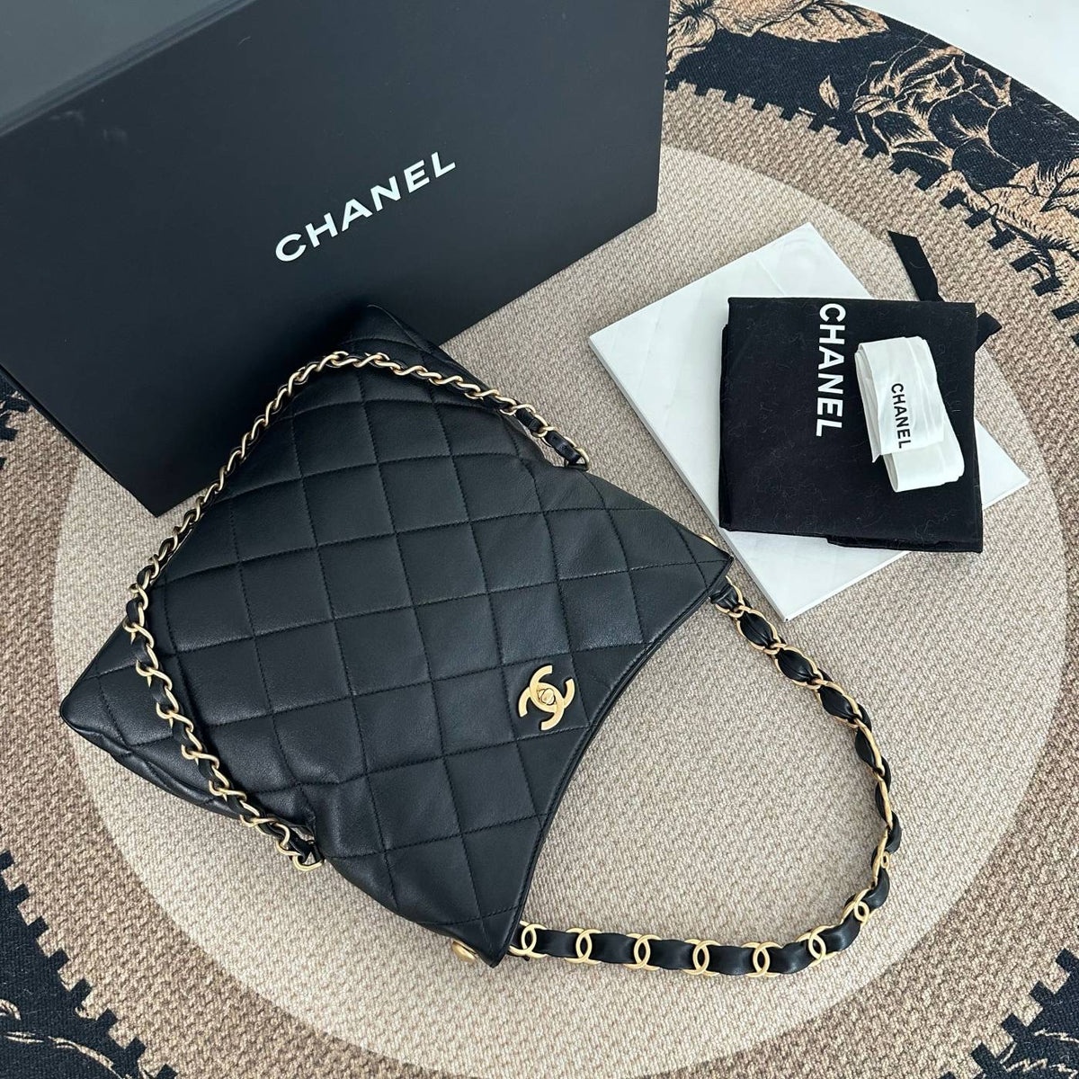 【Chanel】Chanel 24P Small Foldable Hobo Bag