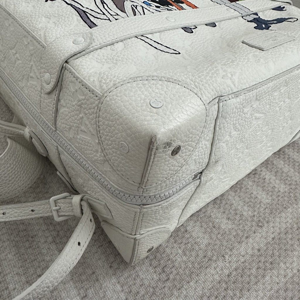 【LV】Louis Vuitton Graffiti Scarecrow Soft Trunk Backpack