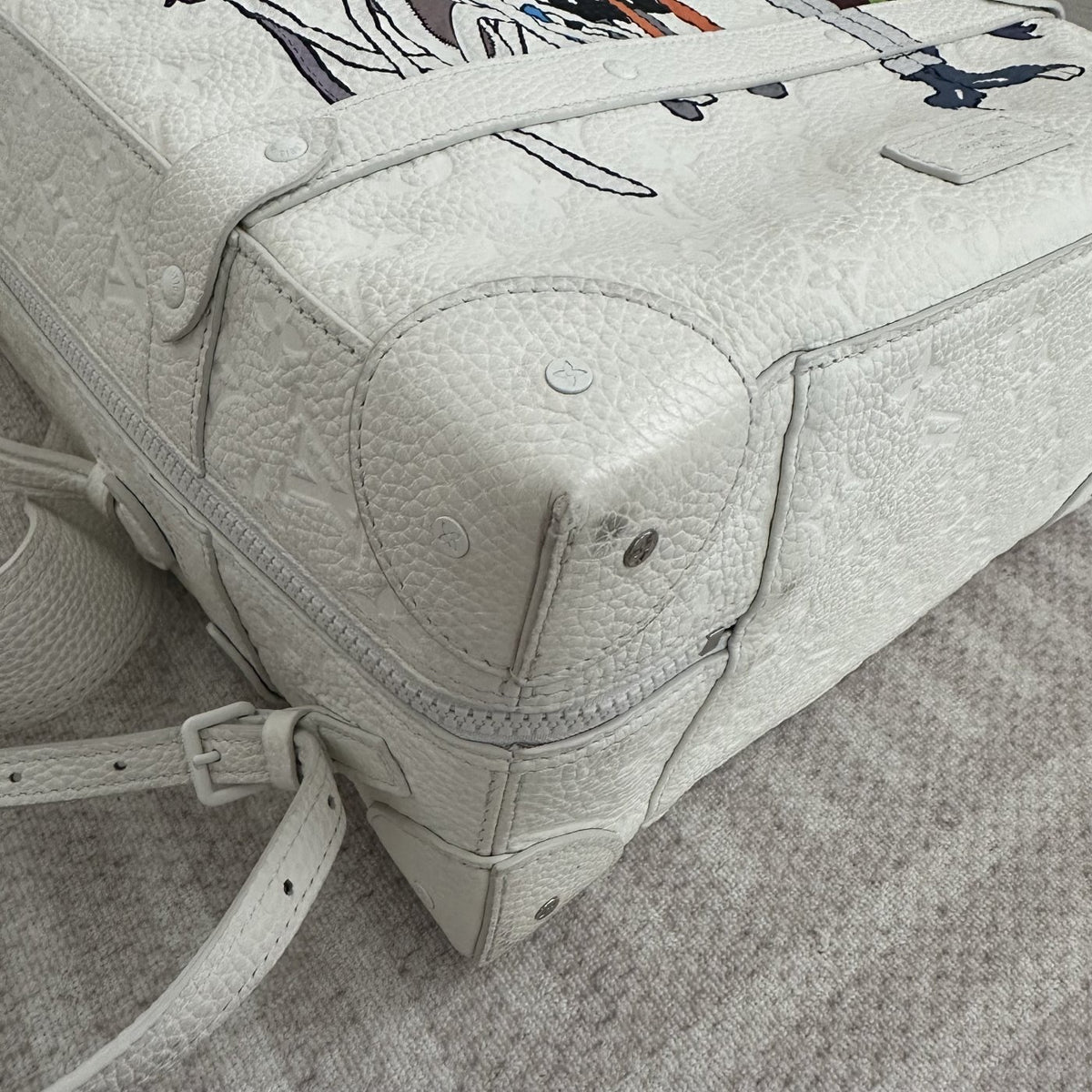 【LV】Louis Vuitton Graffiti Scarecrow Soft Trunk Backpack
