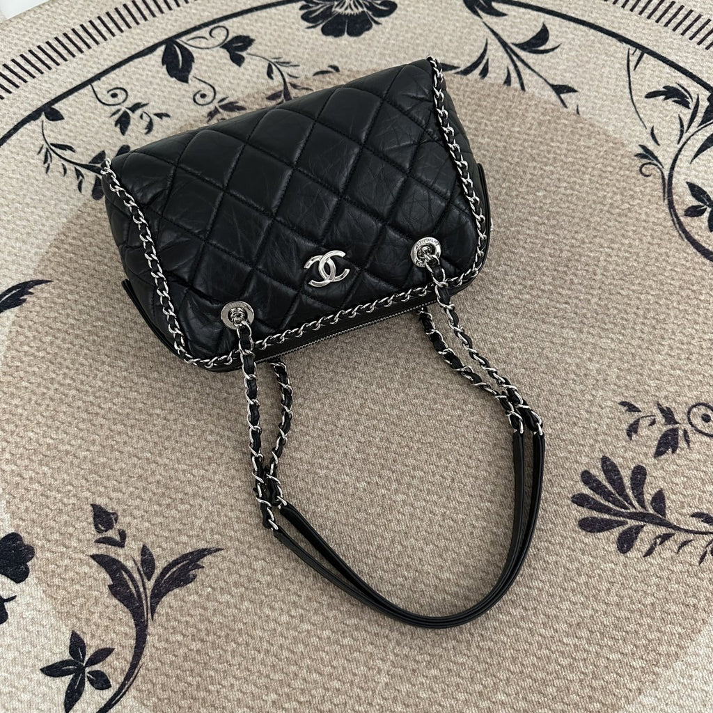 【Chanel】Chanel Black Caviar Bowling Bag with Contrast Piping, Silver-Tone Hardware-7216427