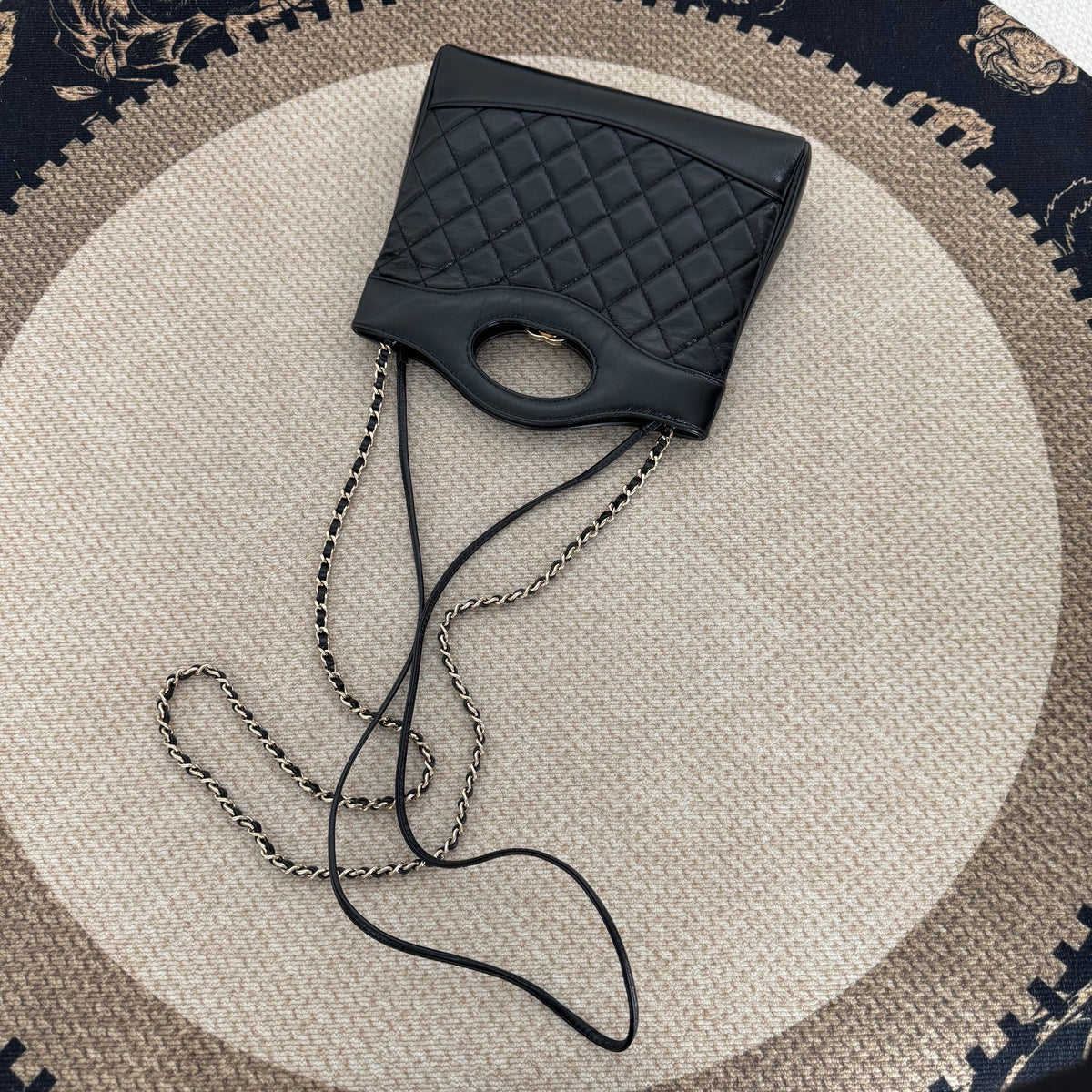【Chanel】Chanel Black 31 Bag -02162014