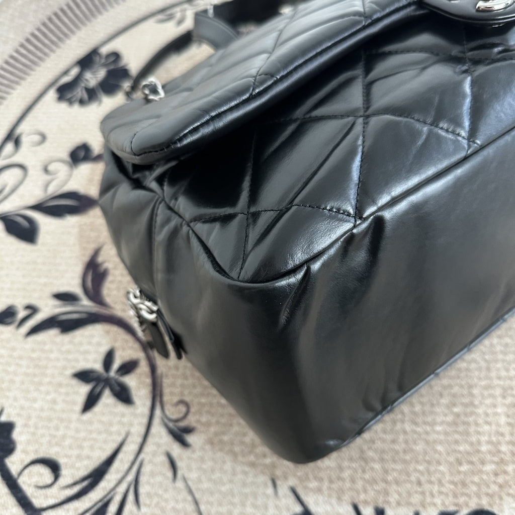 【Chanel】Chanel Black Caviar Boston 2-Way Bag with Luggage Tag, Gold-Tone Hardware-7209668