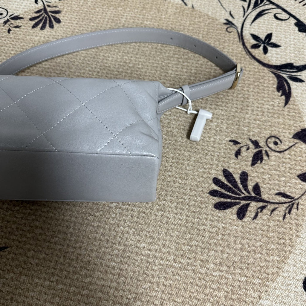 【Chanel】Chanel 26P Grey Gold Hobo Bag, Gold-Tone Hardware-7214108