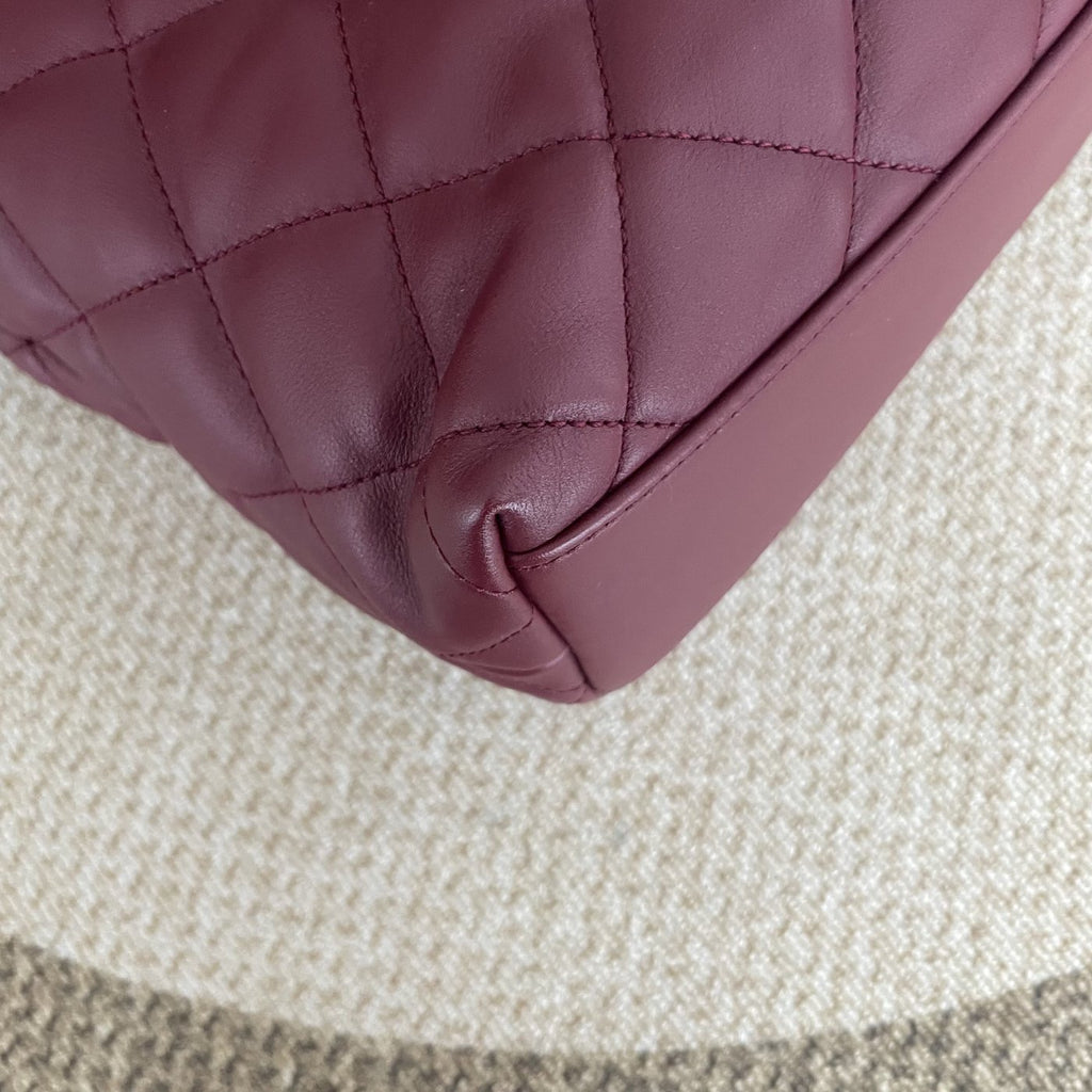 【Chanel】Chanel Hobo Underarm Bag, Red with Gold‑tone Hardware