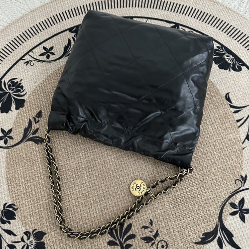 【Chanel】Chanel 22 Bag Black Gold Hardware