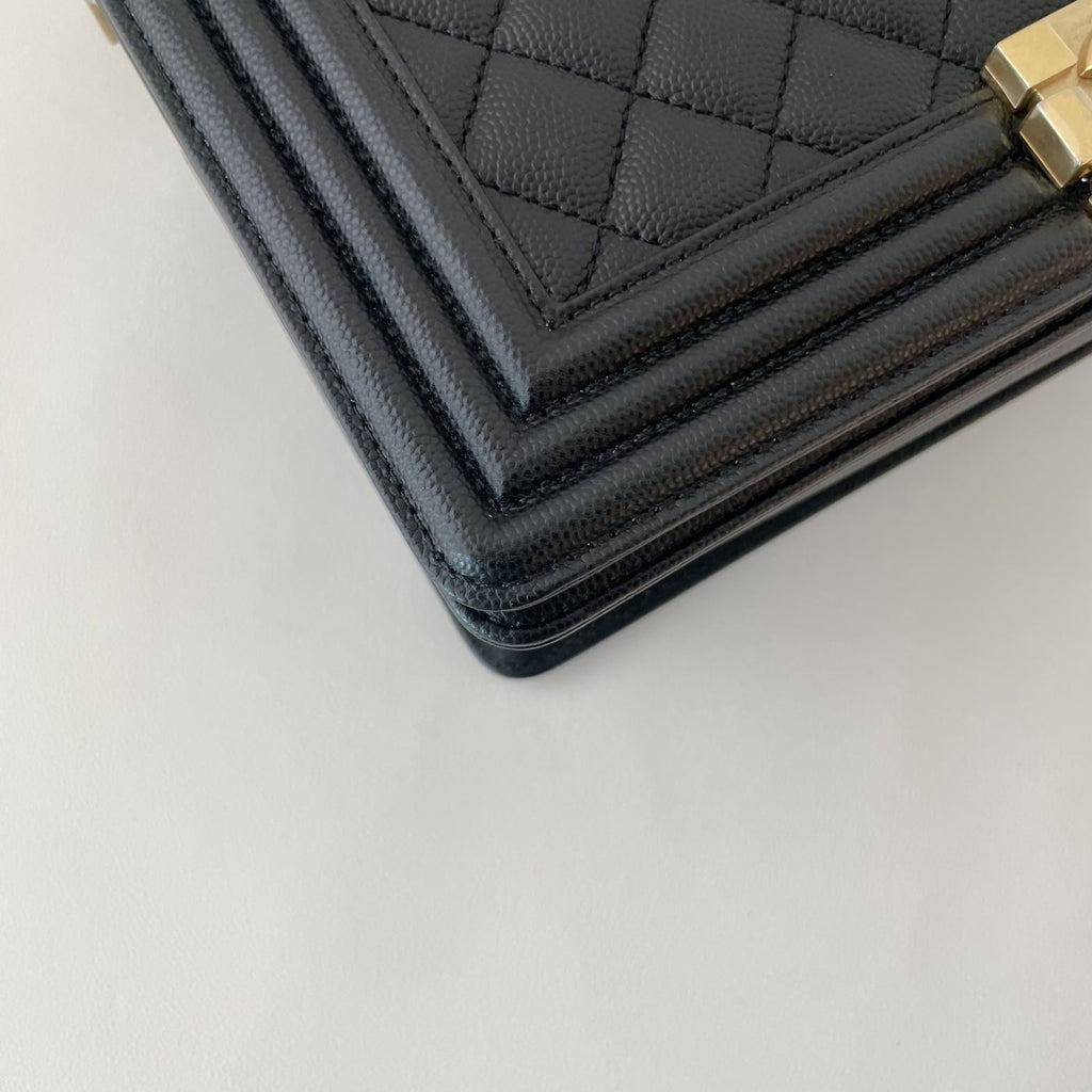 【Chanel】Chanel Black Gold Le Boy Flap Bag