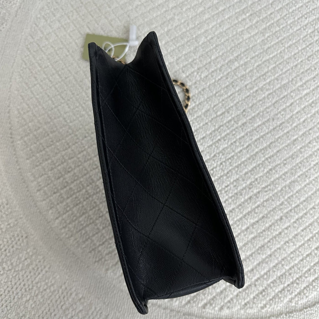 【Chanel】Chanel Black Gold Chain Tote Bag