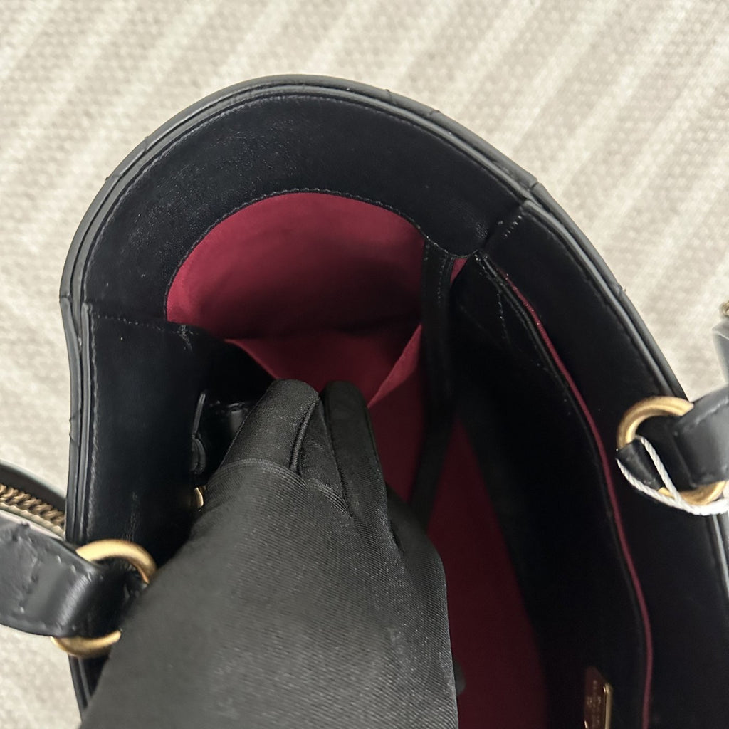 【Chanel】Chanel Black Gold Tote Bag